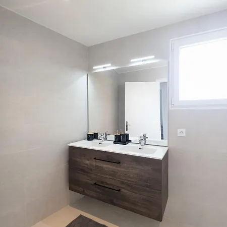 Le Prestige 152 Proche Aeroport -gare Lyon -groupama Stadium-ldlc Arena Apartment *